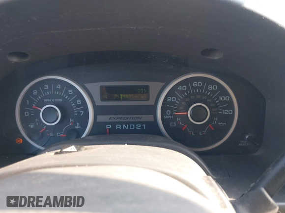 2005 Ford Expedition Special Service с VIN 1FMFU165X5LA19826, выставлен на аукционе IAAI как лот 42616754 с пробегом 90 397 миль миль и . История ставок и продаж доступна на DreamBid. Изображение 7.