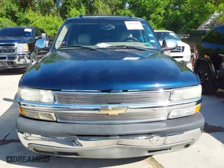 2004 Chevrolet Tahoe LT with VIN 1GNEC13Z64R186097, listed as a IAAI auction lot 42035901 with 285,408 mi miles. Bid and sale history available at carsss.com. Image 6.
