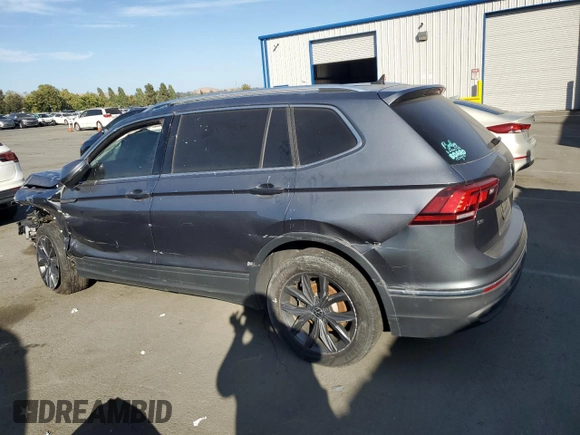 2022 Volkswagen Tiguan SE z VIN 3VV2B7AX2NM060360, wystawiony jako Copart lot #60428065 z przebiegiem 29 272 mil mil oraz Czysty tytuł • Clean title. Historia ofert i sprzedaży dostępna na DreamBid. Obrazek 2.