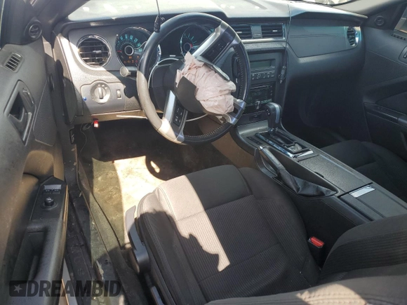 2013 Ford Mustang V6 with VIN 1ZVBP8AM3D5214085, listed as a Copart auction lot 56523095 with 165,050 mi miles and Salvage title. Bid and sale history available at DreamBid. Image 8.