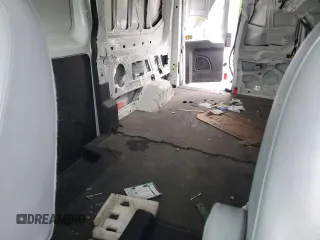 2019 Ford Transit z VIN 1FTYR2CG2KKB82613, wystawiony jako Copart lot #61435345 z przebiegiem 100 090 mil mil oraz Szkoda całkowita • Salvage title. Historia ofert i sprzedaży dostępna na DreamBid. Obrazek 11.