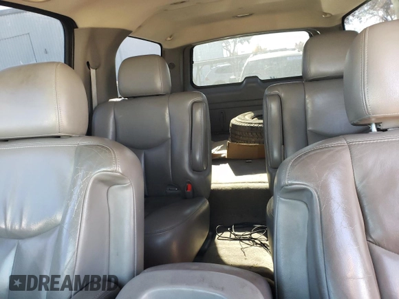 2005 Chevrolet Suburban LS with VIN 3GNFK16Z55G268911, listed as a Copart auction lot 82489564 with 185,020 mi miles and Salvage Title. Bid and sale history available at carsss.com. Image 10.