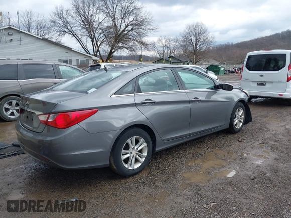 2011 Hyundai Sonata GLS with VIN 5NPEB4AC7BH086333, listed as a IAAI auction lot 41620097 with 102,429 mi miles. Bid and sale history available at carsss.com. Image 4.