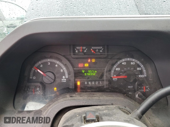 2012 Ford Econoline Passenger XL with VIN 1FBNE3BL7CDB17804, listed as a Copart auction lot 84530704 with 97,834 mi miles and Salvage title. Bid and sale history available at DreamBid. Image 9.