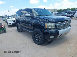 2008 Chevrolet Suburban LTZ с VIN 3GNFC16068G178055, выставлен на аукционе IAAI как лот 42826503 с пробегом 291 844 миль миль и . История ставок и продаж доступна на DreamBid. Изображение 1.