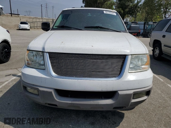 2003 Ford Expedition Special Service z VIN 1FMFU15L73LB01431, wystawiony jako Copart lot #60749325 z przebiegiem 103 107 mil mil oraz Szkoda całkowita • Salvage title. Historia ofert i sprzedaży dostępna na DreamBid. Obrazek 5.