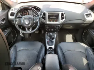 2021 Jeep Compass 80th Anniversary z VIN 3C4NJDEB3MT549544, wystawiony jako Copart lot #62273215 z przebiegiem 35 488 mil mil oraz Szkoda całkowita • Salvage title. Historia ofert i sprzedaży dostępna na DreamBid. Obrazek 8.