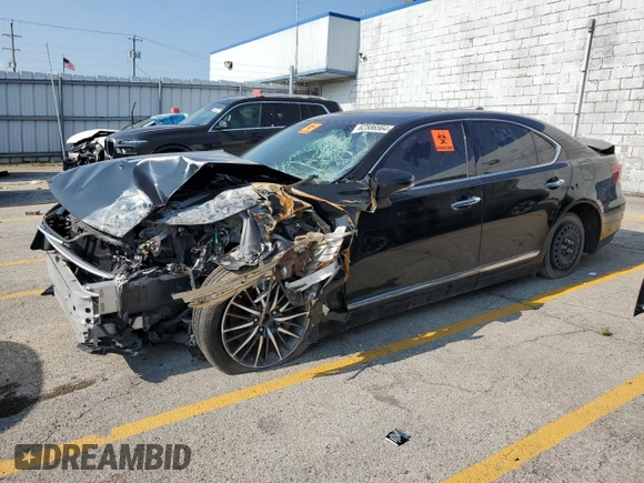 2017 Lexus LS 460 z VIN JTHCL5EF7H5029023, wystawiony jako Copart lot #62586564 z przebiegiem Nie podano mil oraz Czysty tytuł • Clean title. Historia ofert i sprzedaży dostępna na DreamBid. Obrazek 1.
