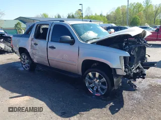 2008 Chevrolet Avalanche LS z VIN 3GNEC12J68G291546, wystawiony jako IAAI lot #42060013 z przebiegiem 244 254 mil mil oraz . Historia ofert i sprzedaży dostępna na DreamBid. Obrazek 1.