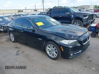 2016 BMW 5 Series 528i z VIN WBA5A5C52GG353507, wystawiony jako IAAI lot #42320879 z przebiegiem 126 893 mil mil oraz . Historia ofert i sprzedaży dostępna na DreamBid. Obrazek 1.