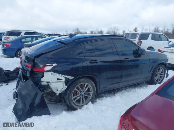 2021 BMW X4 M40i with VIN 5UX2V5C05M9H02711, listed as a IAAI auction lot 41675953 with 26,652 mi miles. Bid and sale history available at carsss.com. Image 14.