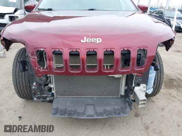 2019 Jeep Cherokee Latitude z VIN 1C4PJMCB7KD442625, wystawiony jako IAAI lot #41872030 z przebiegiem 166 352 mil mil oraz . Historia ofert i sprzedaży dostępna na DreamBid. Obrazek 6.