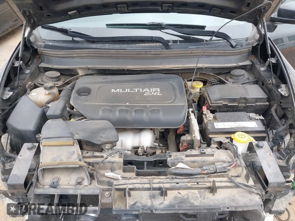 2016 Jeep Cherokee Sport with VIN 1C4PJLAB3GW274135, listed as a IAAI auction lot 40210694 with 141,989 mi miles and . Bid and sale history available at DreamBid. Image 10.