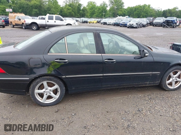 2007 Mercedes-Benz C 280 Luxury с VIN WDBRF92H07F920830, выставлен на аукционе IAAI как лот 42471033 с пробегом 152 640 миль миль и . История ставок и продаж доступна на DreamBid. Изображение 13.