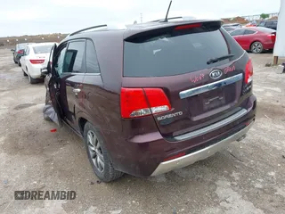 2013 Kia Sorento SX with VIN 5XYKW4A26DG323788, listed as a IAAI auction lot 41937685 with 35,074 mi miles. Bid and sale history available at carsss.com. Image 3.