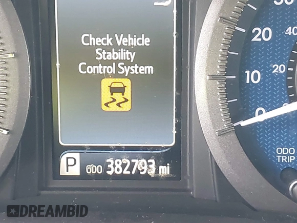 2017 Toyota Sienna XLE Auto Access Seat with VIN 5TDYZ3DC4HS886380, listed as a IAAI auction lot 41819662 with 382,793 mi miles. Bid and sale history available at carsss.com. Image 15.