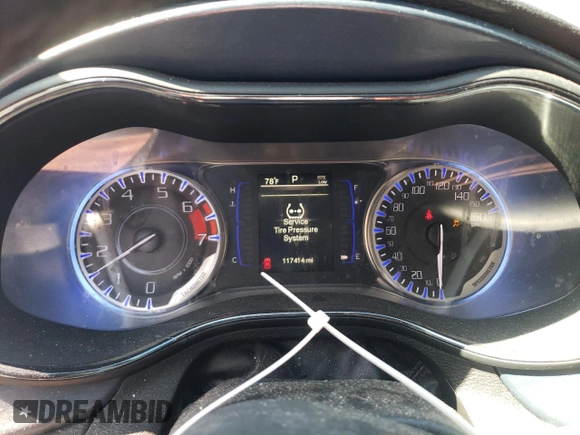 2015 Chrysler 200 S with VIN 1C3CCCBB6FN620517, listed as a Copart auction lot 70139224 with 117,414 mi miles and Salvage Title. Bid and sale history available at DreamBid. Image 9.