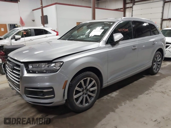 2018 Audi Q7 Premium Plus with VIN WA1LHAF76JD020886, listed as a IAAI auction lot 41719704 with 69,157 mi miles. Bid and sale history available at carsss.com. Image 17.
