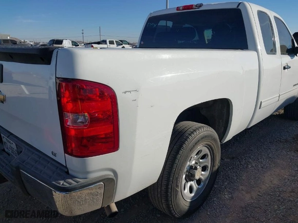 2009 Chevrolet Silverado 1500 LT with VIN 2GCEC29C891119700, listed as a IAAI auction lot 41659871 with 210,809 mi miles. Bid and sale history available at carsss.com. Image 6.