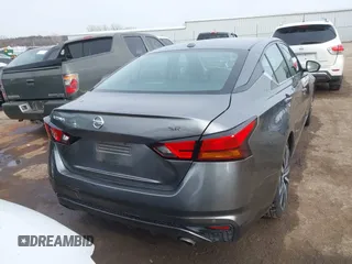2021 Nissan Altima SR with VIN 1N4BL4CV1MN335698, listed as a IAAI auction lot 41589256 with 80,785 mi miles and . Bid and sale history available at carsss.com. Image 16.