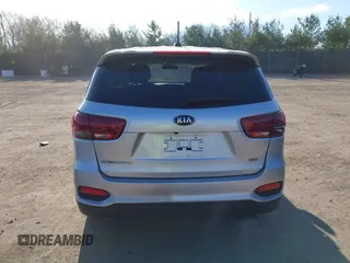 2020 Kia Sorento LX with VIN 5XYPG4A31LG638850, listed as a IAAI auction lot 40982683 with 143,149 mi miles. Bid and sale history available at carsss.com. Image 17.