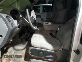 2005 Ford F-150 STX z VIN 1FTRF04W05KC85556, wystawiony jako Copart lot #83096844 z przebiegiem 190 436 mil mil oraz Szkoda całkowita • Salvage title. Historia ofert i sprzedaży dostępna na DreamBid. Obrazek 7.