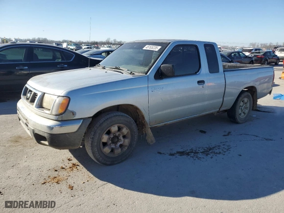 2000 Nissan Frontier 2WD XE with VIN 1N6DD26S0YC401257, listed as a Copart auction lot 46165235 with 369,884 mi miles and Salvage Title. Bid and sale history available at carsss.com. Image 1.
