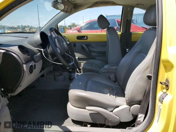 2005 Volkswagen Beetle GLS with VIN 3VWCR31C15M402723, listed as a Copart auction lot 54820195 with 113,245 mi miles and Salvage Title. Bid and sale history available at DreamBid. Image 7.