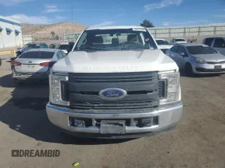 2018 Ford F-250 XL with VIN 1FT7X2A69JEC57624, listed as a Copart auction lot 44233185 with 158,640 mi miles and Salvage title. Bid and sale history available at DreamBid. Image 5.
