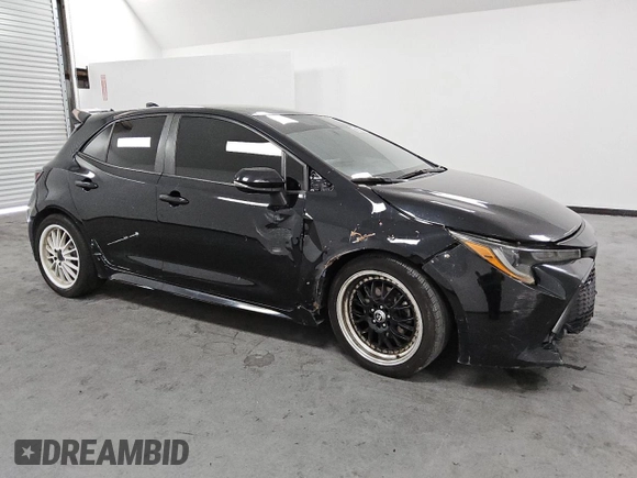 2020 Toyota Corolla Hatchback SE with VIN JTND4RBEXL3091540, listed as a Copart auction lot 71371204 with 106,199 mi miles and Clean Title. Bid and sale history available at carsss.com. Image 4.