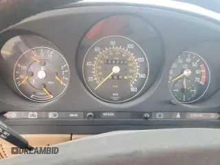 1985 Mercedes-Benz 380 z VIN WDBBA45C6FA018567, wystawiony jako Copart lot #49676645 z przebiegiem 129 320 mil mil oraz Czysty tytuł • Clean title. Historia ofert i sprzedaży dostępna na DreamBid. Obrazek 9.