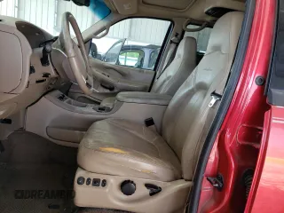 2002 Ford Expedition Eddie Bauer with VIN 1FMFU18L32LA46941, listed as a Copart auction lot 56998815 with 258,931 mi miles and Salvage title. Bid and sale history available at DreamBid. Image 7.