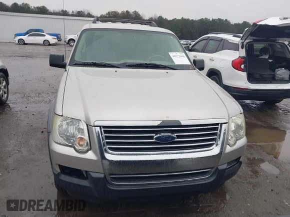 2007 Ford Explorer XLT with VIN 1FMEU63E27UB87065, listed as a IAAI auction lot 41572446 with 200,205 mi miles. Bid and sale history available at carsss.com. Image 12.