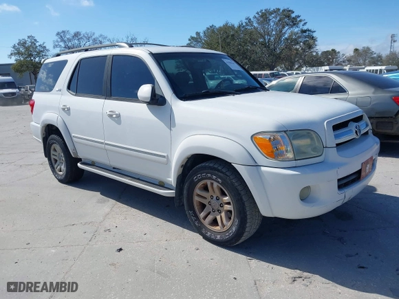 2005 Toyota Sequoia SR5 with VIN 5TDZT34A75S258880, listed as a IAAI auction lot 41584267 with 221,917 mi miles. Bid and sale history available at carsss.com. Image 1.