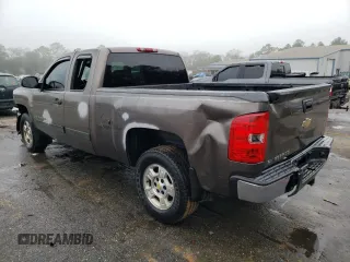 2007 Chevrolet Silverado 1500 Work Truck with VIN 2GCEC19C271570175, listed as a Copart auction lot 86196564 with 360,663 mi miles and Salvage Title. Bid and sale history available at DreamBid. Image 2.