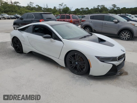 2015 BMW i8 z VIN WBY2Z2C56FV392042, wystawiony jako Copart lot #66972874 z przebiegiem Nie podano mil oraz Szkoda całkowita • Salvage title. Historia ofert i sprzedaży dostępna na DreamBid. Obrazek 4.