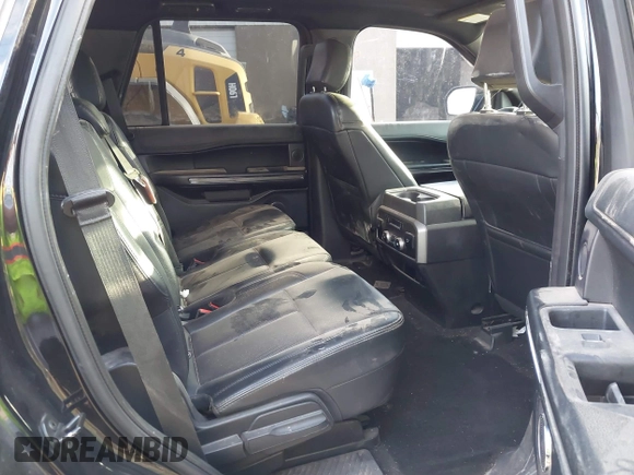 2019 Ford Expedition XLT z VIN 1FMJU1JTXKEA30678, wystawiony jako IAAI lot #41905098 z przebiegiem 156 746 mil mil oraz . Historia ofert i sprzedaży dostępna na DreamBid. Obrazek 8.