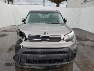 2019 Kia Soul z VIN KNDJN2A24K7682568, wystawiony jako Copart lot #58391635 z przebiegiem 47 493 mil mil oraz Czysty tytuł • Clean title. Historia ofert i sprzedaży dostępna na DreamBid. Obrazek 5.