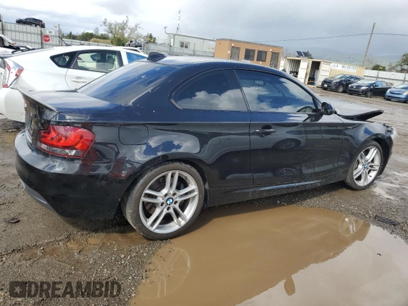 2009 BMW 1 Series 135i with VIN WBAUC73519VK95762, listed as a Copart auction lot 49636375 with 89,890 mi miles and Salvage title. Bid and sale history available at DreamBid. Image 3.