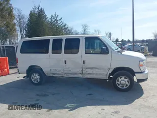 2014 Ford Econoline Passenger XL with VIN 1FBNE3BL2EDA77876, listed as a IAAI auction lot 41814216 with 127,691 mi miles. Bid and sale history available at carsss.com. Image 13.