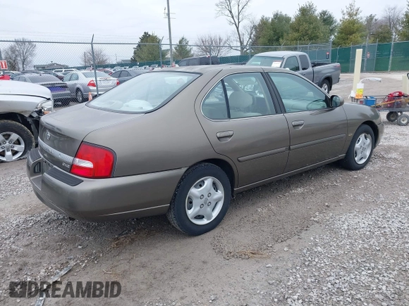 2001 Nissan Altima GXE with VIN 1N4DL01D81C187472, listed as a IAAI auction lot 41502436 with 195,203 mi miles. Bid and sale history available at carsss.com. Image 4.
