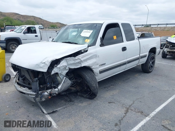 2000 Chevrolet Silverado 1500 LS with VIN 2GCEC19T5Y1195836, listed as a IAAI auction lot 42050991 with 1 mi miles. Bid and sale history available at carsss.com. Image 16.