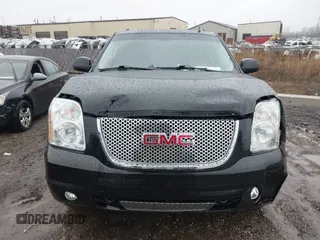 2014 GMC Yukon XL Denali with VIN 1GKS2MEF2ER219511, listed as a IAAI auction lot 41101470 with 187,326 mi miles. Bid and sale history available at carsss.com. Image 12.
