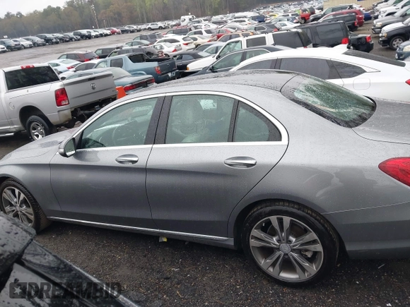 2015 Mercedes-Benz C-Class C 300 Luxury with VIN 55SWF4KB4FU020761, listed as a IAAI auction lot 41859583 with 112,885 mi miles. Bid and sale history available at carsss.com. Image 14.