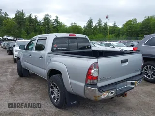 2011 Toyota Tacoma with VIN 3TMLU4EN4BM069898, listed as a IAAI auction lot 42371500 with 201,538 mi miles and . Bid and sale history available at DreamBid. Image 3.