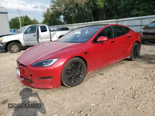 2022 Tesla Model S Plaid z VIN 5YJSA1E62NF478440, wystawiony jako Copart lot #62497405 z przebiegiem Nie podano mil oraz Szkoda całkowita • Salvage title. Historia ofert i sprzedaży dostępna na DreamBid. Obrazek 1.