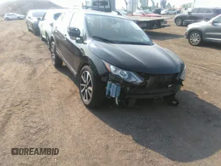 2017 Nissan Rogue Sport SL with VIN JN1BJ1CR1HW126756, listed as a IAAI auction lot 40217815 with 55,061 mi miles. Bid and sale history available at carsss.com. Image 1.