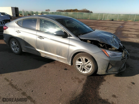 2019 Hyundai Elantra Preferred with VIN KMHD84LF1KU781751, listed as a IAAI auction lot 40728620 with 132,978 mi miles. Bid and sale history available at carsss.com. Image 1.