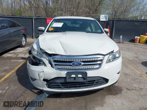 2011 Ford Taurus SEL with VIN 1FAHP2EW5BG129360, listed as a IAAI auction lot 41898961 with 207,440 mi miles. Bid and sale history available at carsss.com. Image 12.