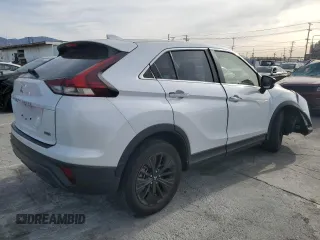 2022 Mitsubishi Eclipse Cross LE z VIN JA4ASVAA6NZ053737, wystawiony jako Copart lot #42157625 z przebiegiem 18 191 mil mil oraz Szkoda całkowita • Salvage title. Historia ofert i sprzedaży dostępna na DreamBid. Obrazek 3.